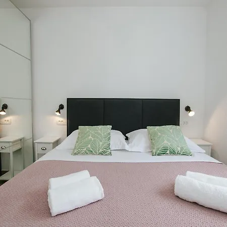 Apartment Spacious Luxury - Comfort Two Bedroom Trogir