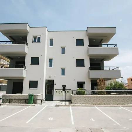 Spacious Luxury - Comfort Two Bedroom * Trogir